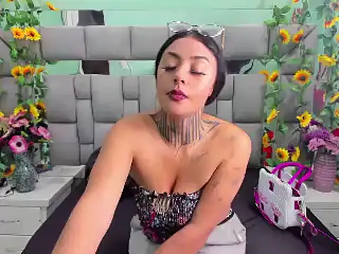 Snapshot of Lovely_celeste chatting on December 24, 4:00 am Lovely celeste online show from December 24, 4:00 am
