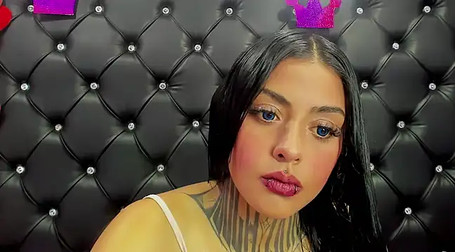 Snapshot of Lovely_celeste chatting on January 4, 4:33 am Lovely celeste online show from January 4, 4:33 am