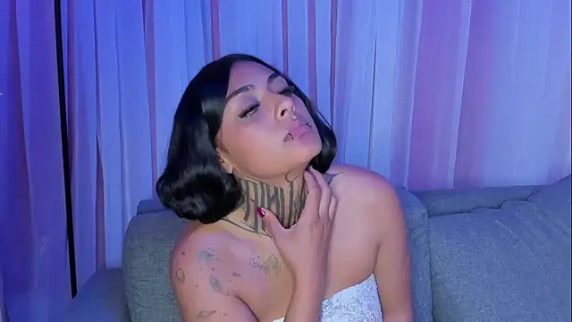 Snapshot of Lovely_celeste chatting on October 4, 3:21 pm Lovely celeste online show from October 4, 3:21 pm