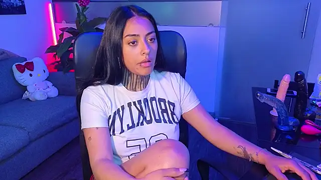 Lovely celeste online show from February 25, 3:27 am