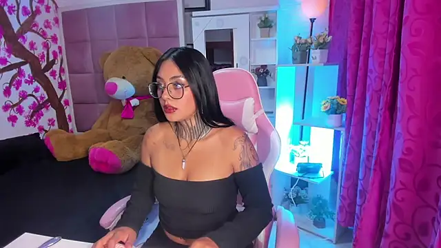 Snapshot of Lovely_celeste chatting on May 20, 2:23 pm Lovely celeste online show from May 20, 2:23 pm