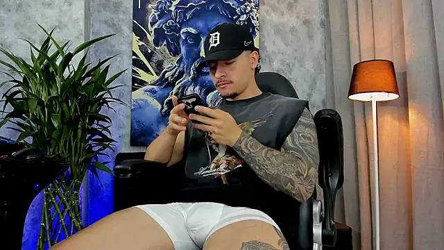 boyc022  online show from October 13, 12:49 pm