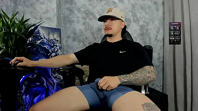 boyc022  online show from November 16, 1:28 pm