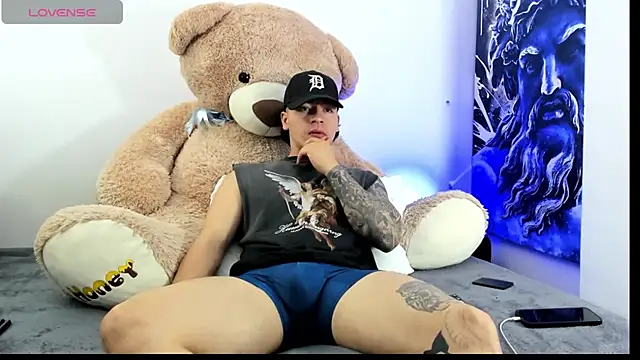 boyc022  online show from January 14, 2:17 am