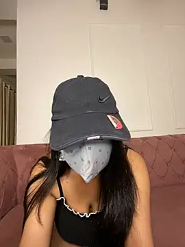 Snapshot of Emmy_kapoor chatting on January 29, 12:22 am Emmy kapoor online show from January 29, 12:22 am