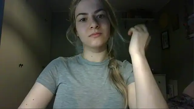 Snapshot of ROSIEx_sweet chatting on January 12, 8:08 am ROSIEx sweet online show from January 12, 8:08 am