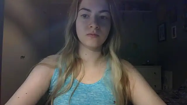 Snapshot of ROSIEx_sweet chatting on April 14, 6:41 am ROSIEx sweet online show from April 14, 6:41 am