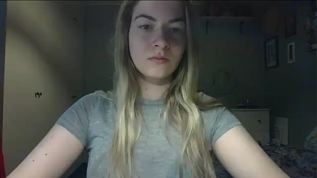 Snapshot of ROSIEx_sweet chatting on April 20, 6:38 am ROSIEx sweet online show from April 20, 6:38 am