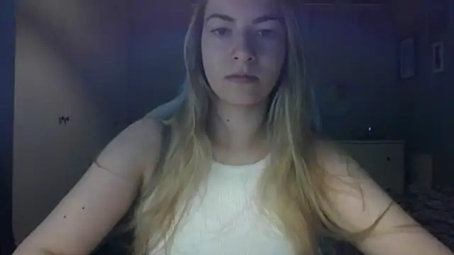 Snapshot of ROSIEx_sweet chatting on April 29, 6:50 am ROSIEx sweet online show from April 29, 6:50 am