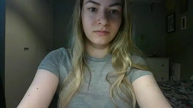 Snapshot of ROSIEx_sweet chatting on May 12, 6:54 am ROSIEx sweet online show from May 12, 6:54 am