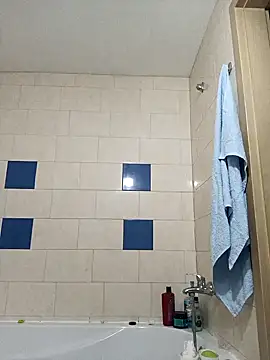 Snapshot of kila_lo chatting on January 17, 11:29 pm kila lo online show from January 17, 11:29 pm