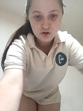 Snapshot of kila_lo chatting on January 29, 10:53 pm kila lo online show from January 29, 10:53 pm