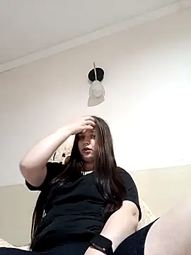 Snapshot of kila_lo chatting on February 13, 6:59 pm kila lo online show from February 13, 6:59 pm