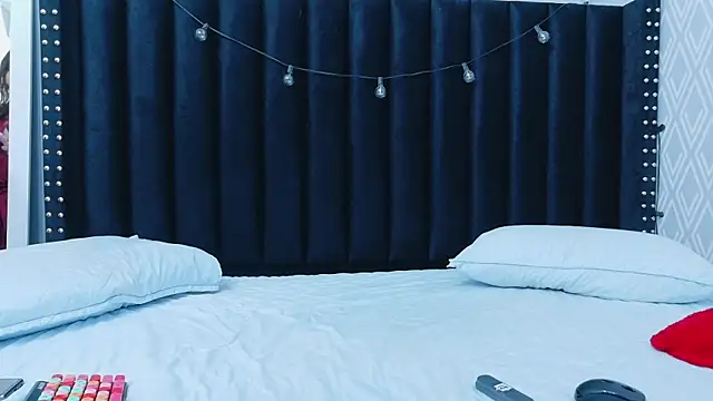 hornybarelylegalgirl online show from September 21, 12:40 pm