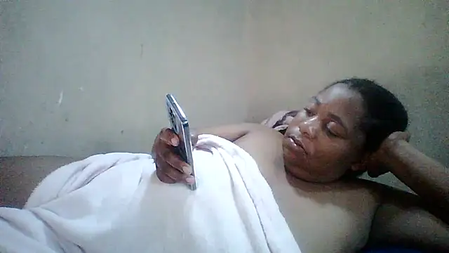 bustyboobs6 online show from January 7, 7:33 am