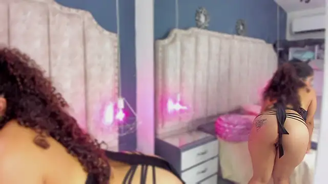 Snapshot of CoralHarmon chatting on December 22, 5:21 pm CoralHarmon online show from December 22, 5:21 pm
