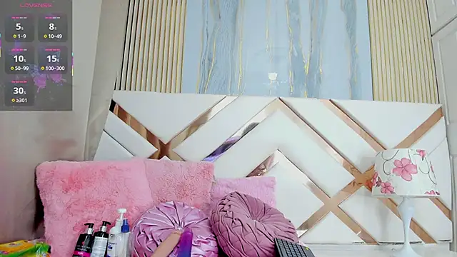 CoralHarmon online show from November 22, 10:20 pm