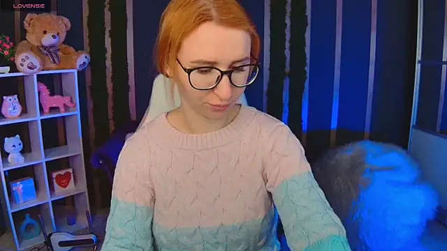 AliceBYKiss online show from February 12, 6:19 am