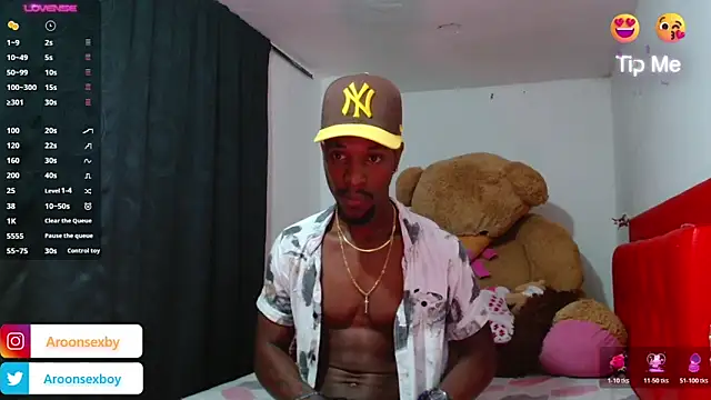 Snapshot of Aroonpapisex chatting on October 26, 10:15 pm Aroonpapisex online show from October 26, 10:15 pm