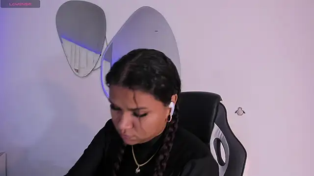 Carolina Evanss online show from October 31, 11:33 am