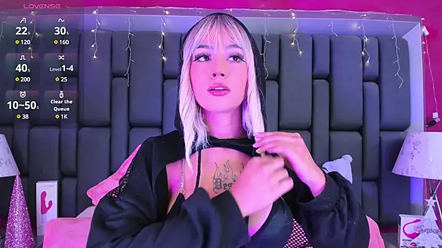 MadissonRey online show from December 28, 1:06 pm