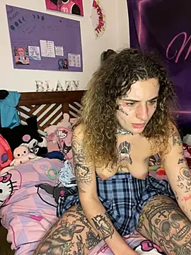 Snapshot of BlazyKitsune- chatting on January 23, 12:30 pm BlazyKitsune- online show from January 23, 12:30 pm