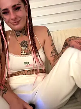 Snapshot of BlazyKitsune- chatting on September 18, 11:07 pm BlazyKitsune- online show from September 18, 11:07 pm