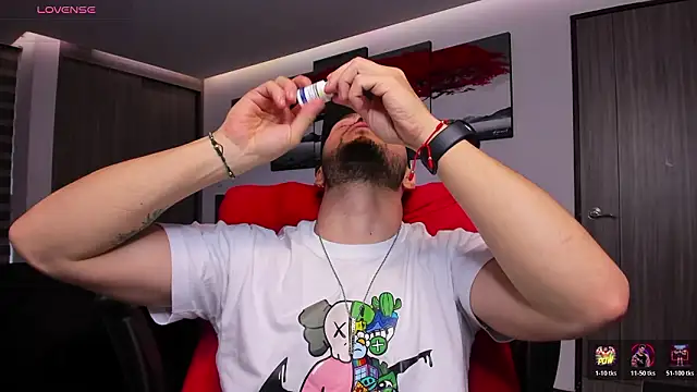 Snapshot of nick_klaus chatting on February 25, 9:57 pm nick klaus online show from February 25, 9:57 pm