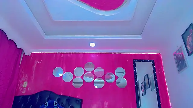 TiffanyMackensyy online show from November 12, 12:11 am