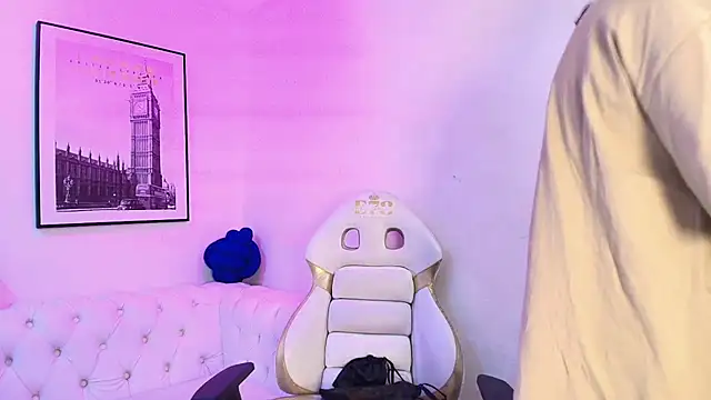 Theia moon online show from January 15, 12:47 pm