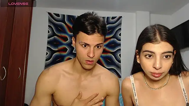 AshleyandTyler online show from December 10, 12:06 am