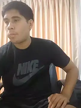 estudiante69 online show from December 11, 11:21 pm