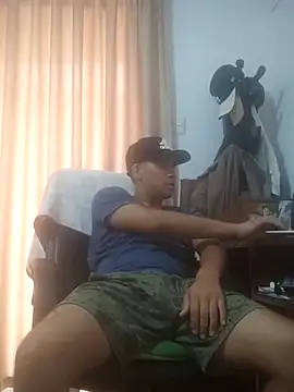 estudiante69 online show from February 4, 8:49 pm