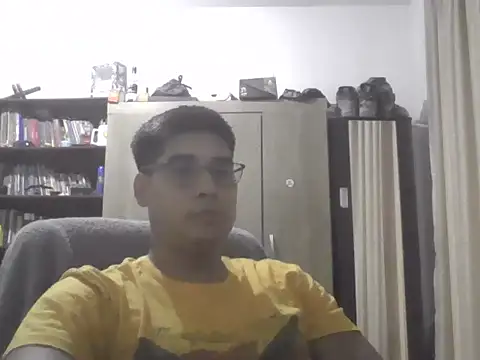 estudiante69 online show from February 18, 11:11 pm