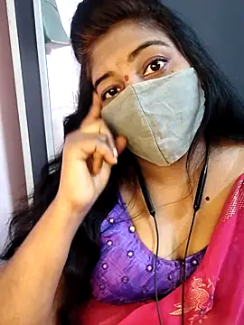 Snapshot of RomeoJuliet345 chatting on February 4, 12:44 pm RomeoJuliet345 online show from February 4, 12:44 pm