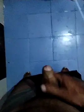 Snapshot of Noname333u chatting on October 19, 7:53 am Noname333u online show from October 19, 7:53 am