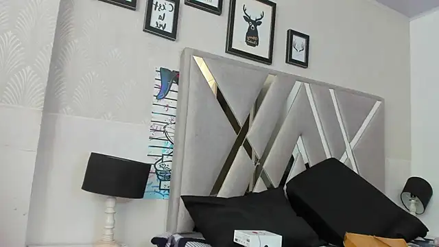 Queenjenn   online show from January 25, 7:28 pm