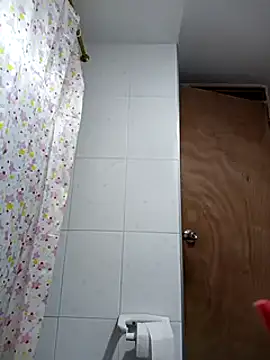 Queenjenn   online show from February 1, 11:32 am