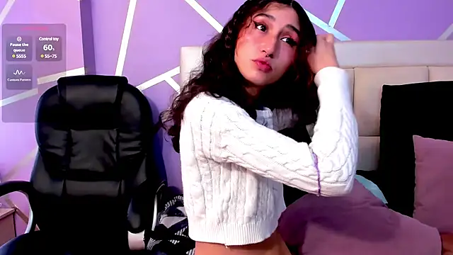 Queenjenn   online show from February 3, 1:19 pm