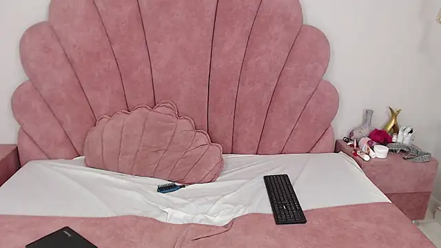 Candy Bony online show from December 28, 3:37 pm