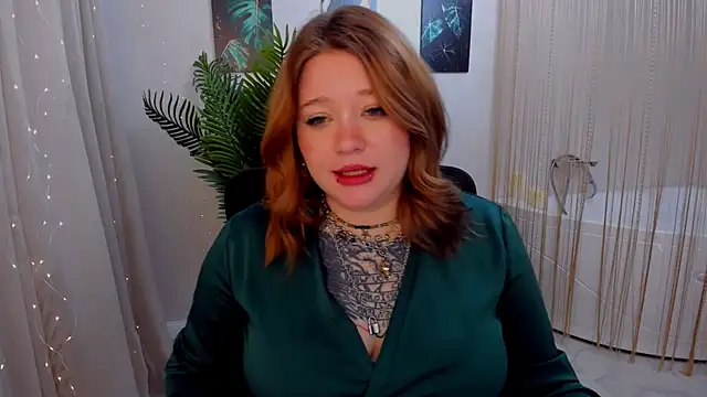 MoonLghte online show from January 30, 7:37 pm