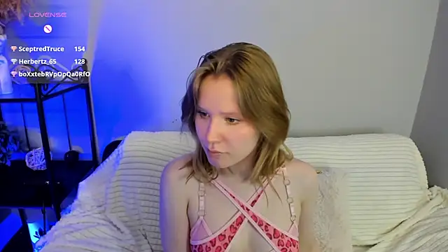 EvaStevs online show from January 4, 4:23 am