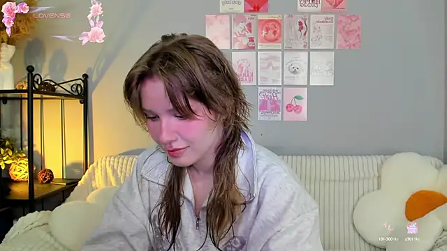 EvaStevs online show from March 16, 2:55 pm