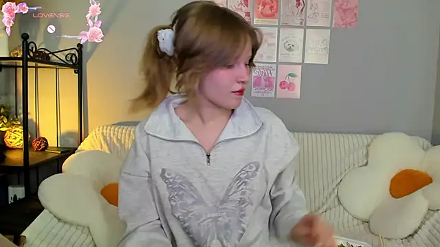 EvaStevs online show from March 16, 8:00 pm