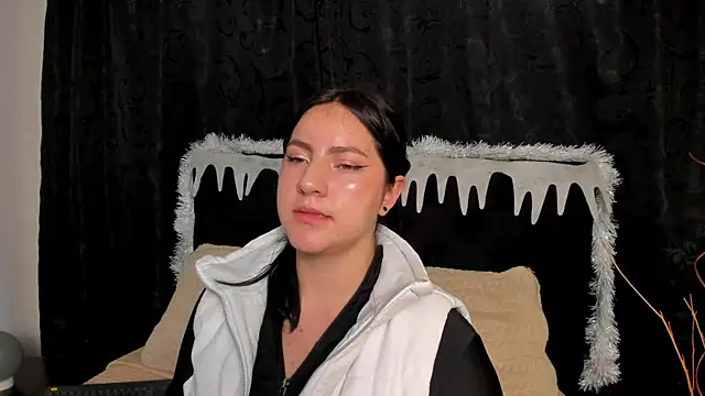 jenifer  power10 online show from December 4, 7:33 pm