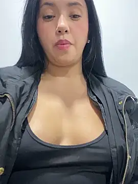 sweet kitty0110 online show from April 5, 2:20 am