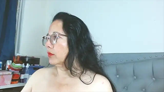 maturepriscila online show from February 8, 2:42 pm