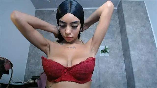 Tiffanny online show from December 28, 9:40 pm