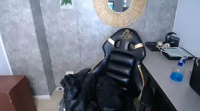 Tiffanny online show from January 23, 6:45 pm