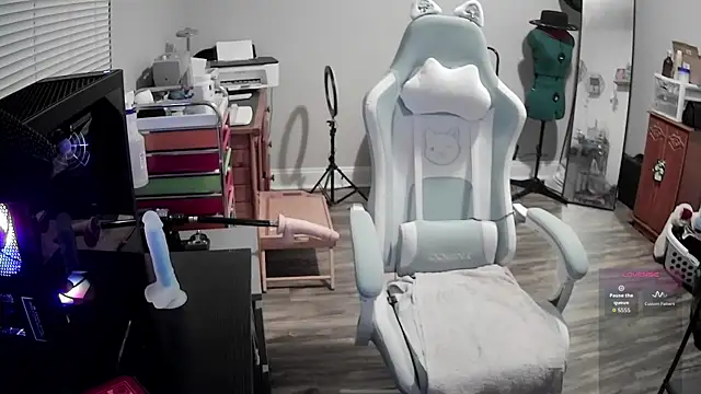 LilyFoxxx online show from February 6, 6:07 am